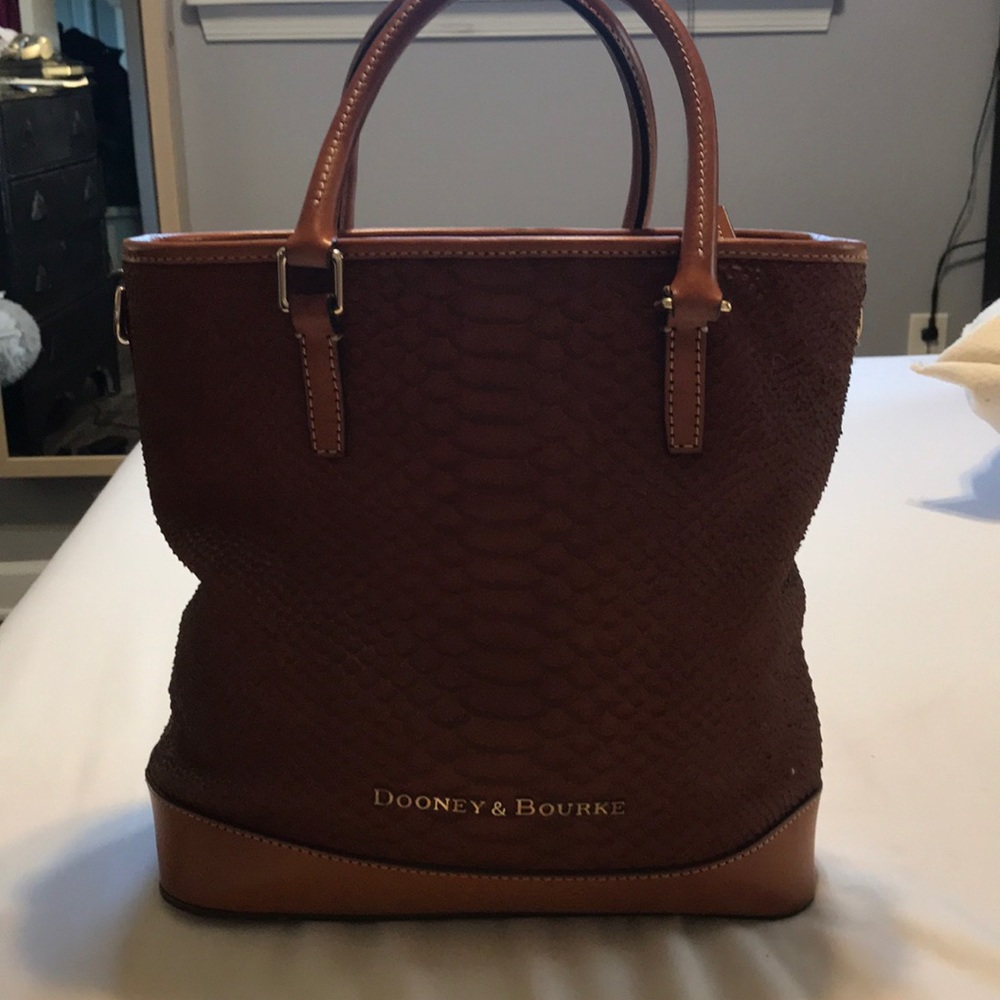 Dooney & Bourke bag